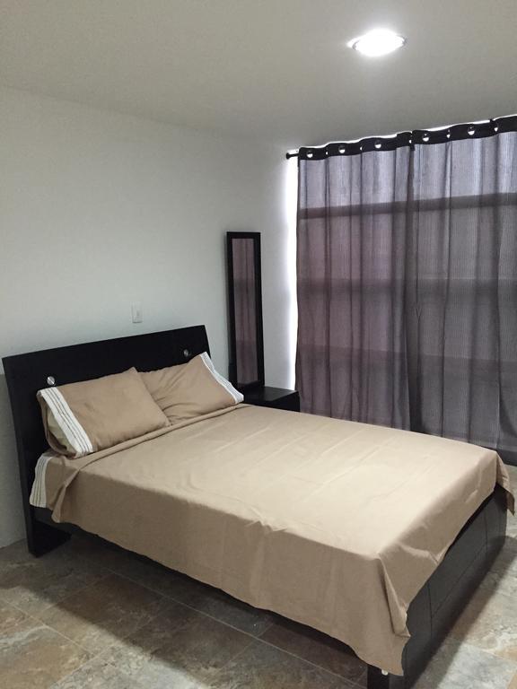 Hostal Central Beach Сан-Андрес Номер фото