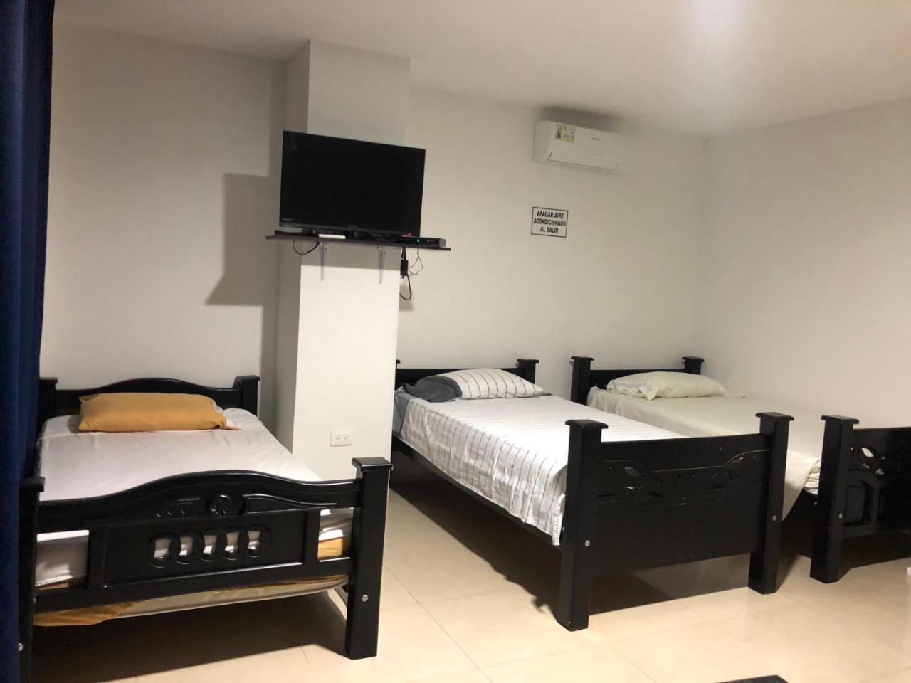 Hostal Central Beach Сан-Андрес Экстерьер фото