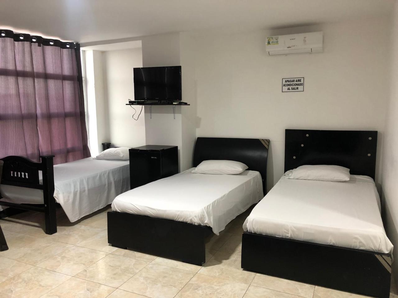 Hostal Central Beach Сан-Андрес Экстерьер фото